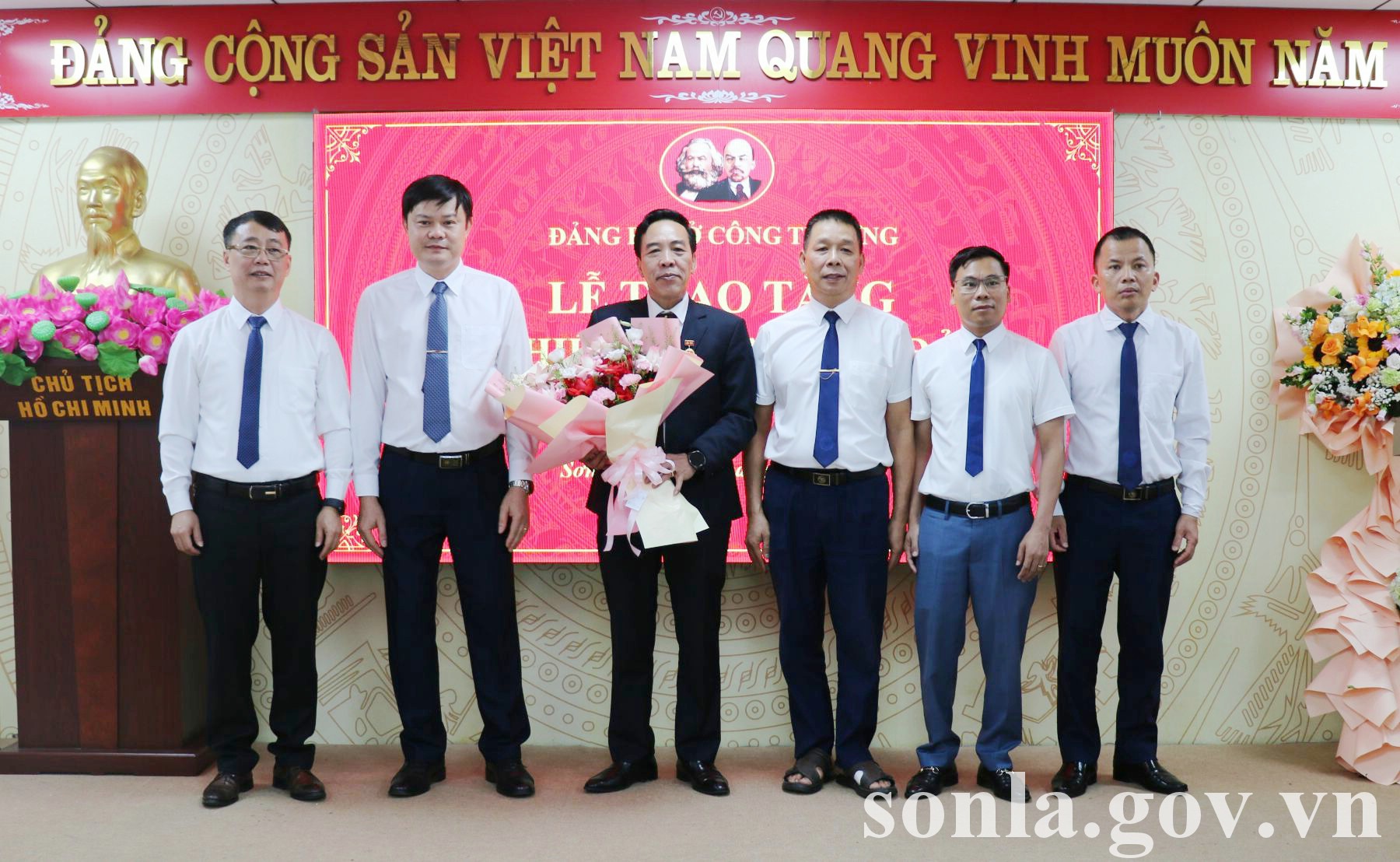 anh tin bai